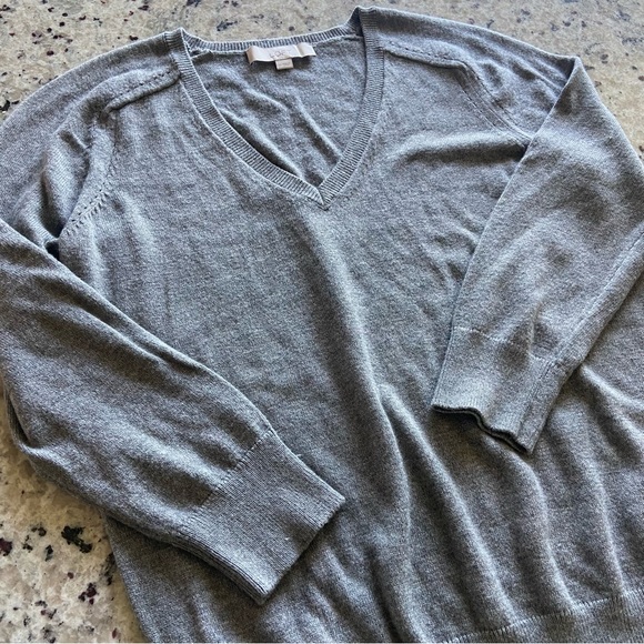 Gray sweater - Picture 3 of 5